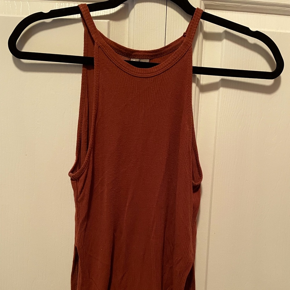 🇬🇧 Super sexy, slit on both sides tank